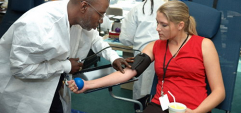 Франция создает запасы донорской крови на случай возникновения пандемии гриппа